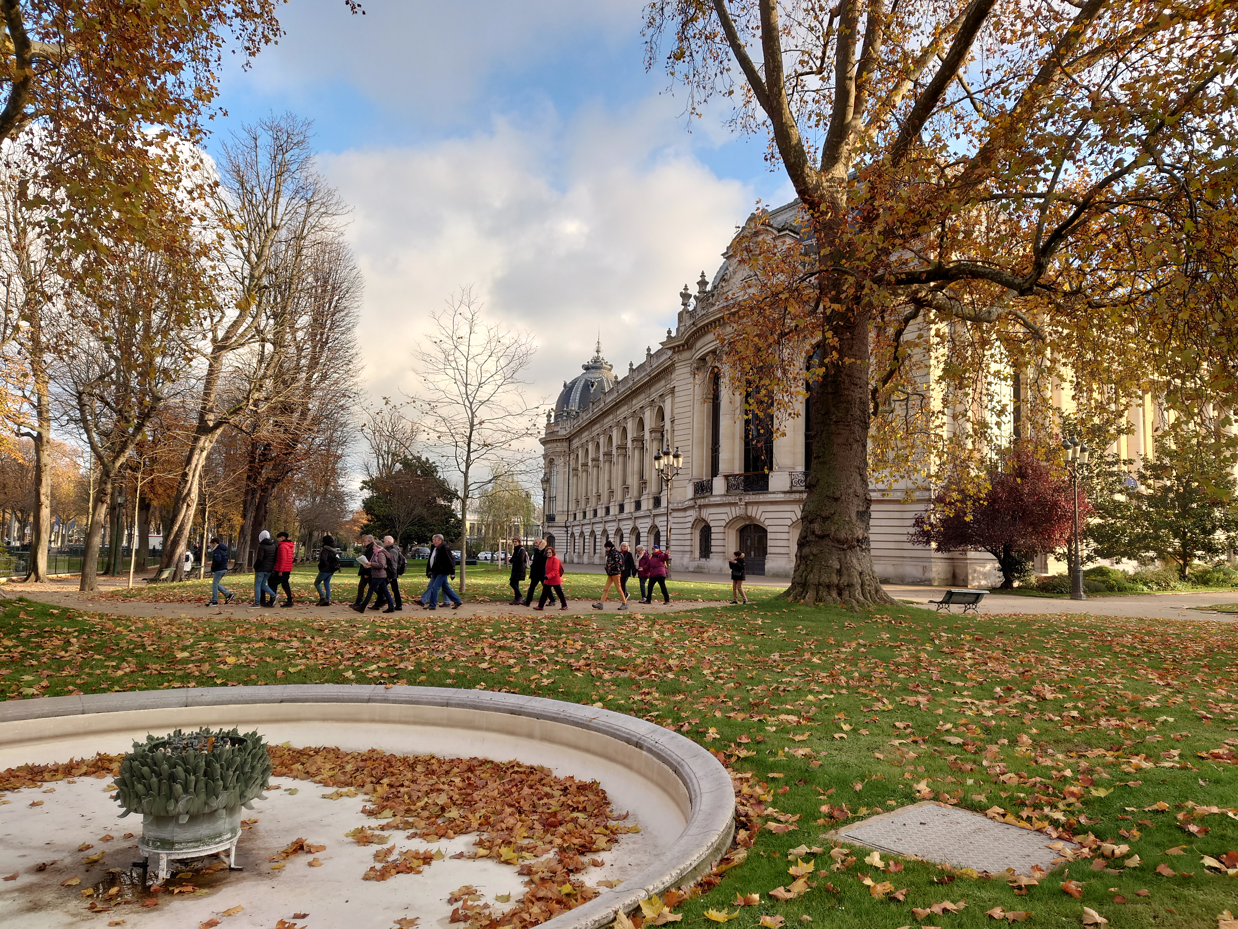 2025年12月26日，周先生一家海外身份获批成功！